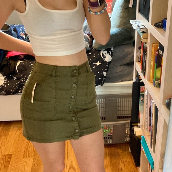 Garage Cargo Skirt - Picture 1 of 7